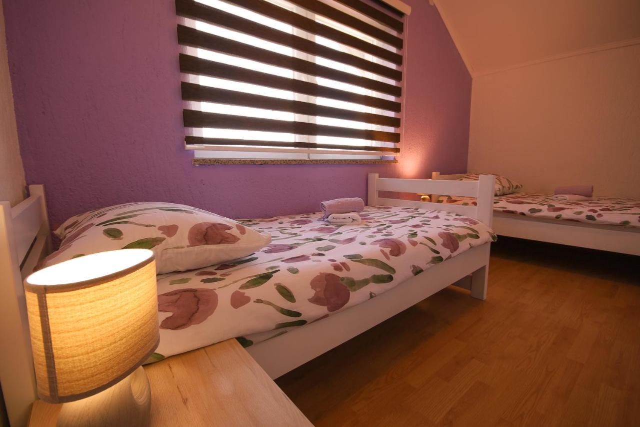 Apartments Sweet Home Otočac Екстериор снимка