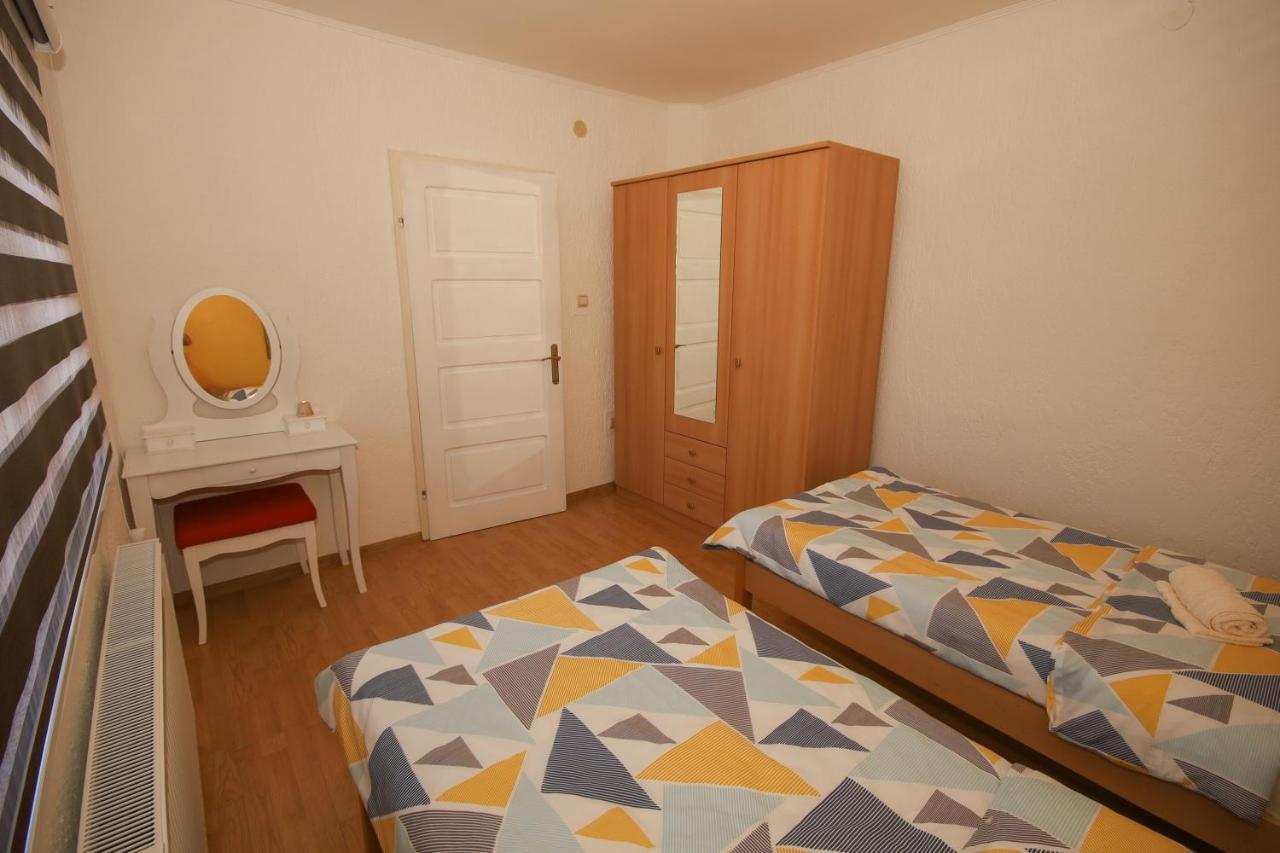 Apartments Sweet Home Otočac Екстериор снимка