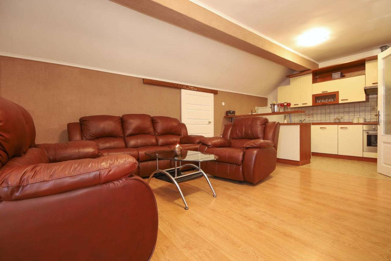 Apartments Sweet Home Otočac Екстериор снимка