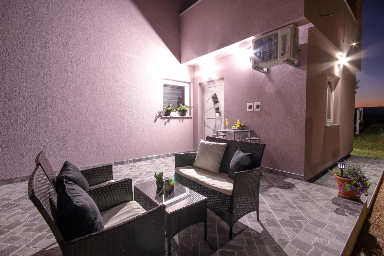 Apartments Sweet Home Otočac Екстериор снимка