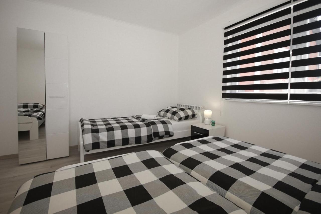 Apartments Sweet Home Otočac Екстериор снимка