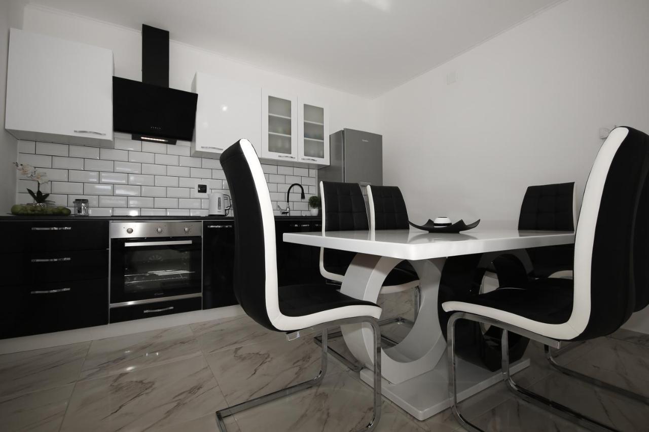 Apartments Sweet Home Otočac Екстериор снимка
