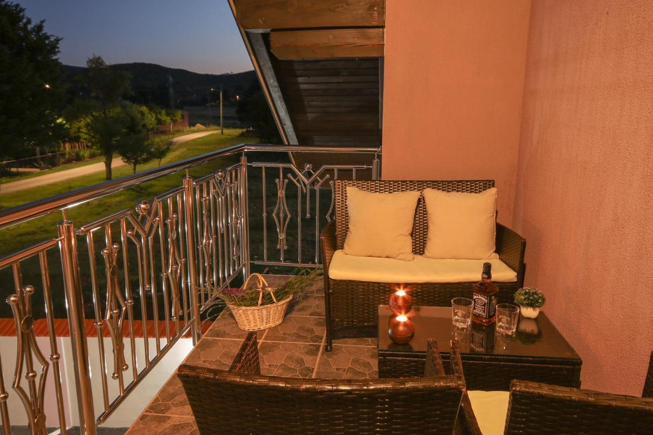 Apartments Sweet Home Otočac Екстериор снимка