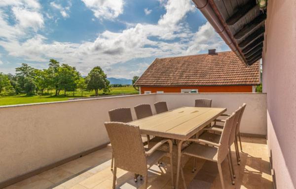 Apartments Sweet Home Otočac Екстериор снимка